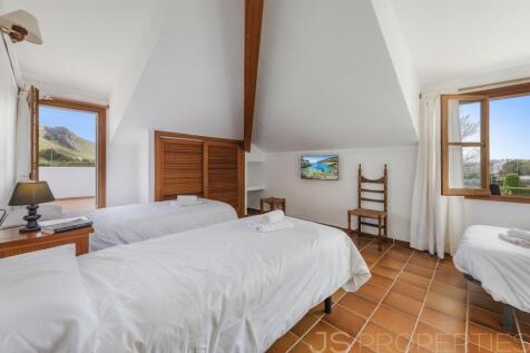 Rustic Villa in walking distance to Port de Pollenca
