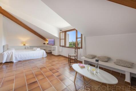 Rustic Villa in walking distance to Port de Pollenca