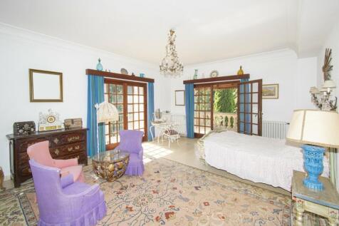 LARGE TRADITIONAL MANSION FOR SALE IN POLLENSA 