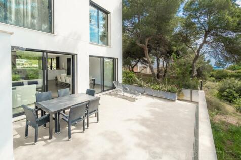 TOWNHOUSE IN PLAYA DE MURO WITH RENTAL LICENSE