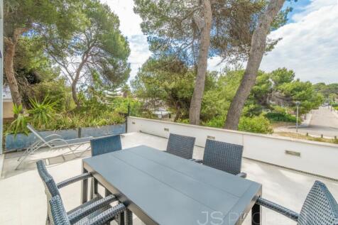 TOWNHOUSE IN PLAYA DE MURO WITH RENTAL LICENSE