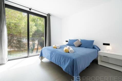 TOWNHOUSE IN PLAYA DE MURO WITH RENTAL LICENSE