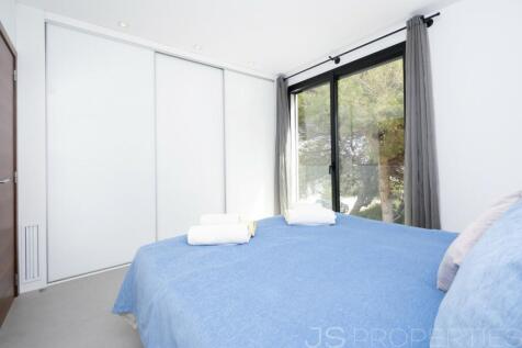 TOWNHOUSE IN PLAYA DE MURO WITH RENTAL LICENSE