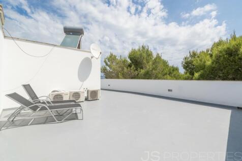 TOWNHOUSE IN PLAYA DE MURO WITH RENTAL LICENSE