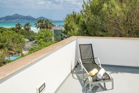 TOWNHOUSE IN PLAYA DE MURO WITH RENTAL LICENSE
