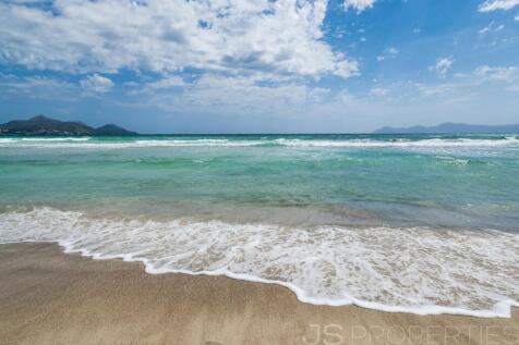 TOWNHOUSE IN PLAYA DE MURO WITH RENTAL LICENSE