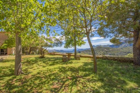 TRADITIONAL MALLORCAN POSSESSION WITH INCREDIBLE VIEWS
