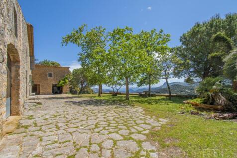 TRADITIONAL MALLORCAN POSSESSION WITH INCREDIBLE VIEWS