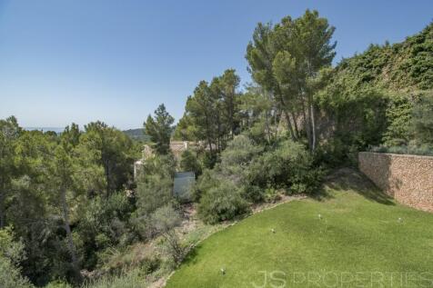 FANTASTIC BUILDING PLOT IN SON VIDA