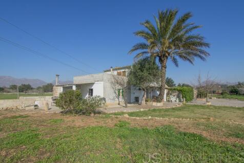 RUSTIC FINCA IN PUERTO POLLENSA