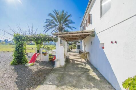 RUSTIC FINCA IN PUERTO POLLENSA