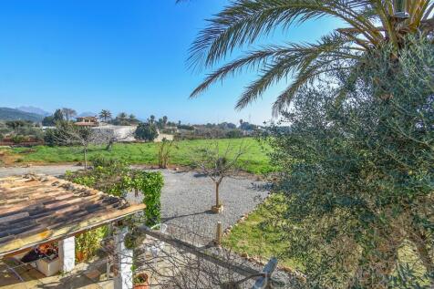 RUSTIC FINCA IN PUERTO POLLENSA