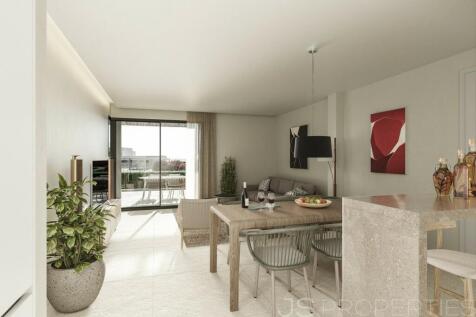 PENTHOUSE APARTMENT IN A NEW PROMOTION  WITH PRIVATE ROOF TERRACE, GARDENS AND POOL