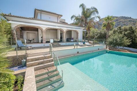 AMAZING VILLA FOR SALE WITH SEA VIEWS IN BONAIRE 