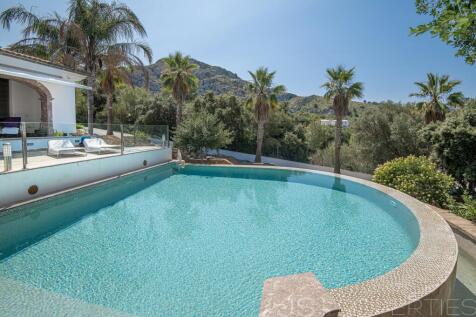 AMAZING VILLA FOR SALE WITH SEA VIEWS IN BONAIRE 