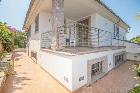 AMAZING VILLA FOR SALE WITH SEA VIEWS IN BONAIRE 