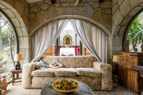 UNIQUE, PRESTIGIOUS COUNTRY ESTATE FOR SALE CLOSE TO PTO POLLENSA