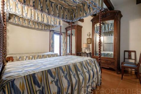 UNIQUE, PRESTIGIOUS COUNTRY ESTATE FOR SALE CLOSE TO PTO POLLENSA