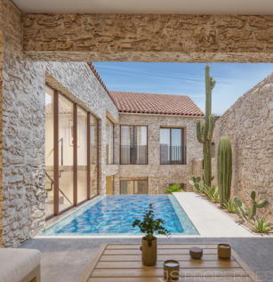 BEAUTIFULLY DESIGNED NEWLY BUILT TOWNHOUSE IN SINEU