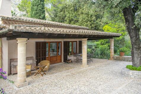 Stately home near Pollenca