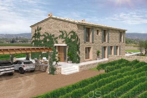 SPECTACULAR MODERN COUNTRY VILLA WITH PRIVATE VINEYARD IN ALCUDIA 