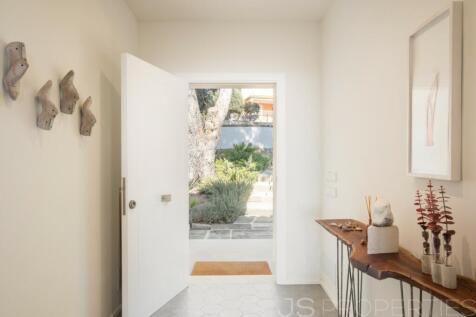 Villa for sale in Alcanada