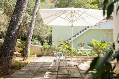 Villa for sale in Alcanada