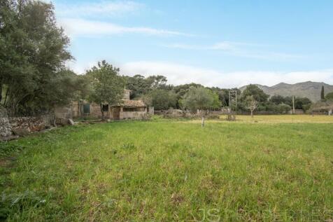 TRADITIONAL MALLORCAN HOUSE FOR SALE ON A PLOT OF 7700M2 WITH GREAT POTENTIAL 