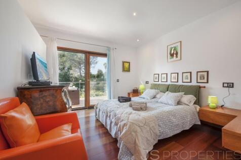SPECTACULAR VILLA LOCATED NEAR POLLENSA WITH RENTAL LICENSE