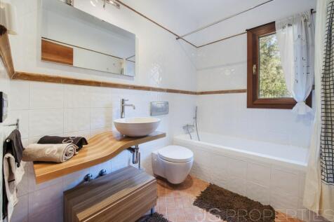 SPECTACULAR VILLA LOCATED NEAR POLLENSA WITH RENTAL LICENSE