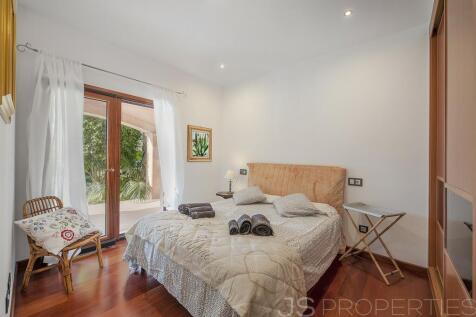 SPECTACULAR VILLA LOCATED NEAR POLLENSA WITH RENTAL LICENSE