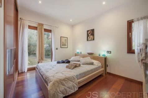 SPECTACULAR VILLA LOCATED NEAR POLLENSA WITH RENTAL LICENSE