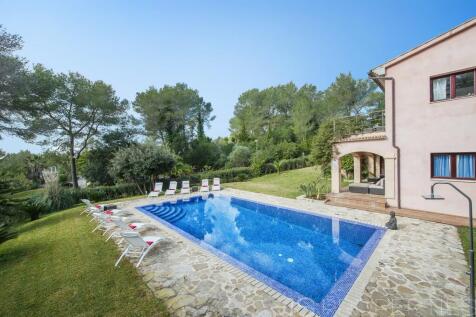 SPECTACULAR VILLA LOCATED NEAR POLLENSA WITH RENTAL LICENSE