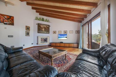 SPECTACULAR VILLA LOCATED NEAR POLLENSA WITH RENTAL LICENSE