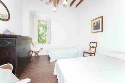 RARE, UNIQUE AND TRADITIONAL VILLA FOR SALE NEAR POLLENSA