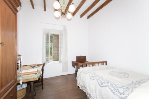 RARE, UNIQUE AND TRADITIONAL VILLA FOR SALE NEAR POLLENSA