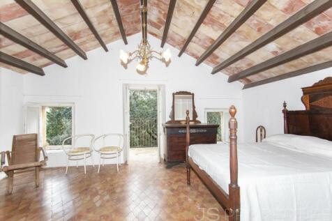 RARE, UNIQUE AND TRADITIONAL VILLA FOR SALE NEAR POLLENSA
