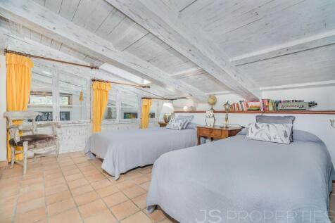 BEAUTIFUL COUNTRY VILLA IN IDEAL LOCATION CLOSE TO POLLENSA