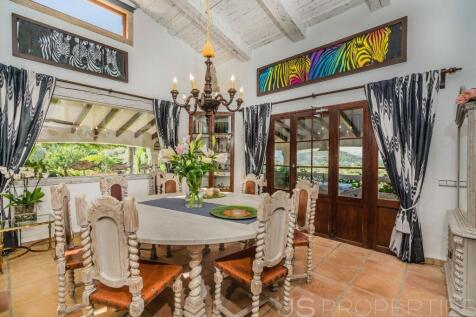 BEAUTIFUL COUNTRY VILLA IN IDEAL LOCATION CLOSE TO POLLENSA