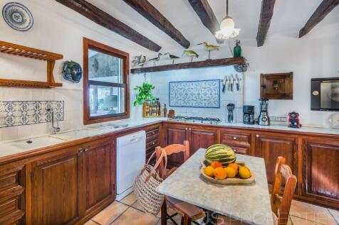 BEAUTIFUL COUNTRY VILLA IN IDEAL LOCATION CLOSE TO POLLENSA