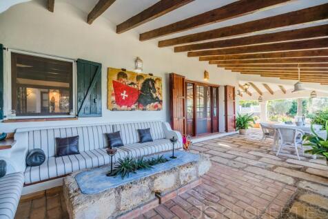 BEAUTIFUL COUNTRY VILLA IN IDEAL LOCATION CLOSE TO POLLENSA