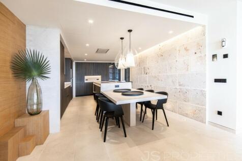 Luxury penthouse in Santa Ponca