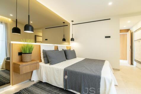Luxury penthouse in Santa Ponca