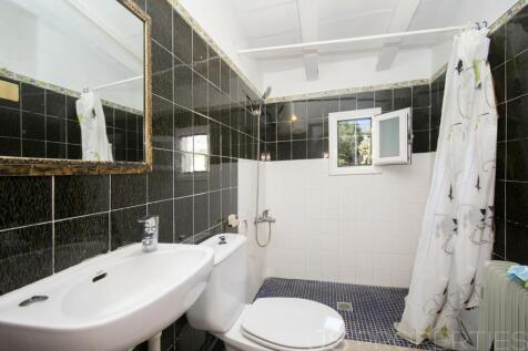 TRADITIONAL VILLAGE HOUSE FOR SALE IN POLLENSA 