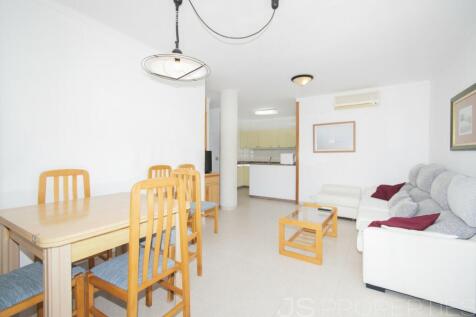 BLOCK OF APARTMENTS AND COMMERCIAL PREMISES IN PUERTO POLLENSA