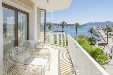 RENOVATED MODERN FRONT LINE APARTMENT FOR SALE WITH UNOBSTRUCTED VIEWS OF THE SEA