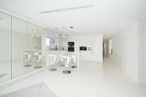RENOVATED MODERN FRONT LINE APARTMENT FOR SALE WITH UNOBSTRUCTED VIEWS OF THE SEA