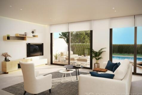 NEW LUXURY VILLA IN STUNNING LOCATION CLOSE TO BEACH FOR SALE
