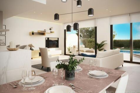 NEW LUXURY VILLA IN STUNNING LOCATION CLOSE TO BEACH FOR SALE