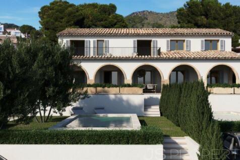 Beautiful traditional style new build in Alcanada